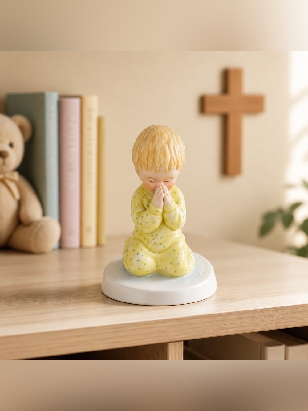 Vtg 1980 Frances Hook “Nighttime Thoughts” Porcelain Baby Figurine *Mint* No Box